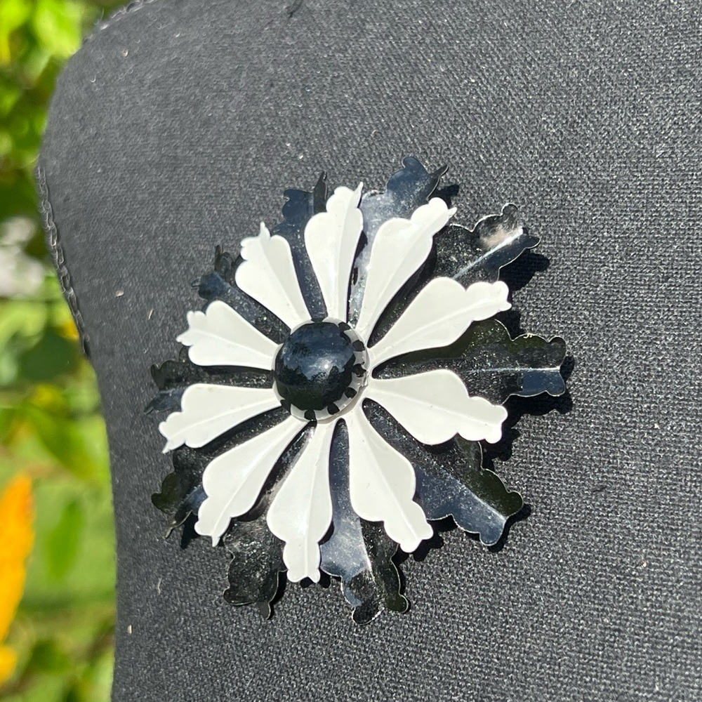 & Black  & White Metal Flower Brooch